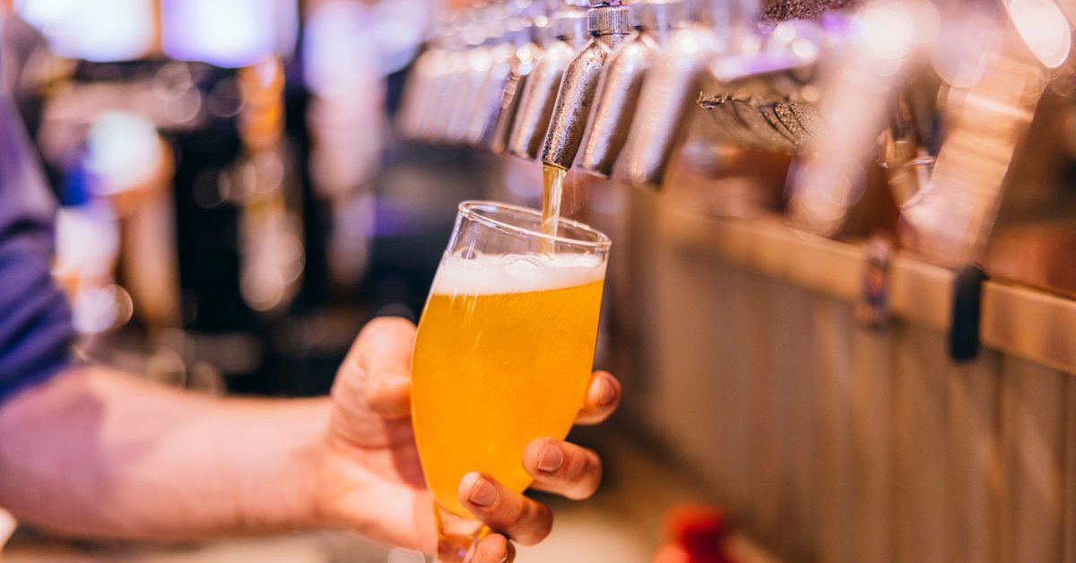 draught beer being poured