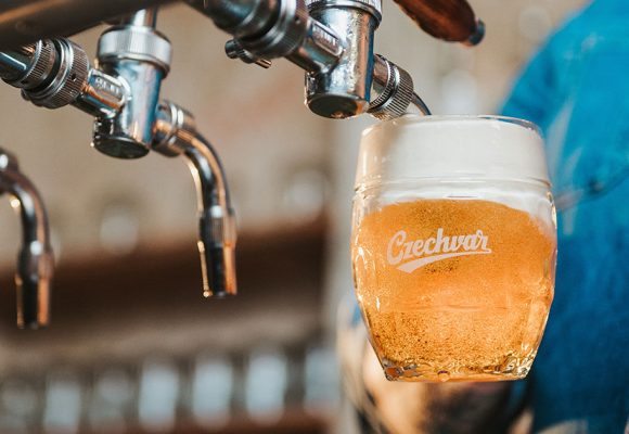 perfect pilsner pour